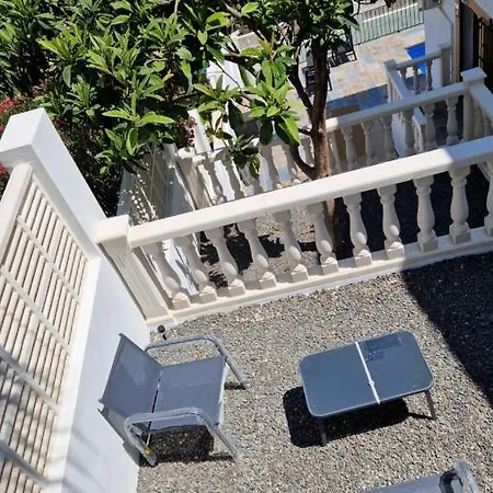 Maryvilla Zohra Calpe Esterno foto