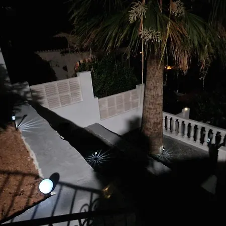 Maryvilla Zohra Calpe Esterno foto